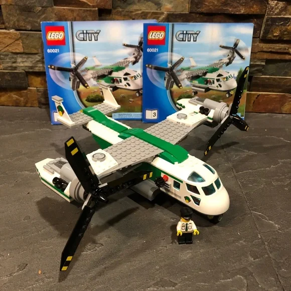 LEGO City ~ Cargo Heliplane ~ 60021 - Picture 4 of 11